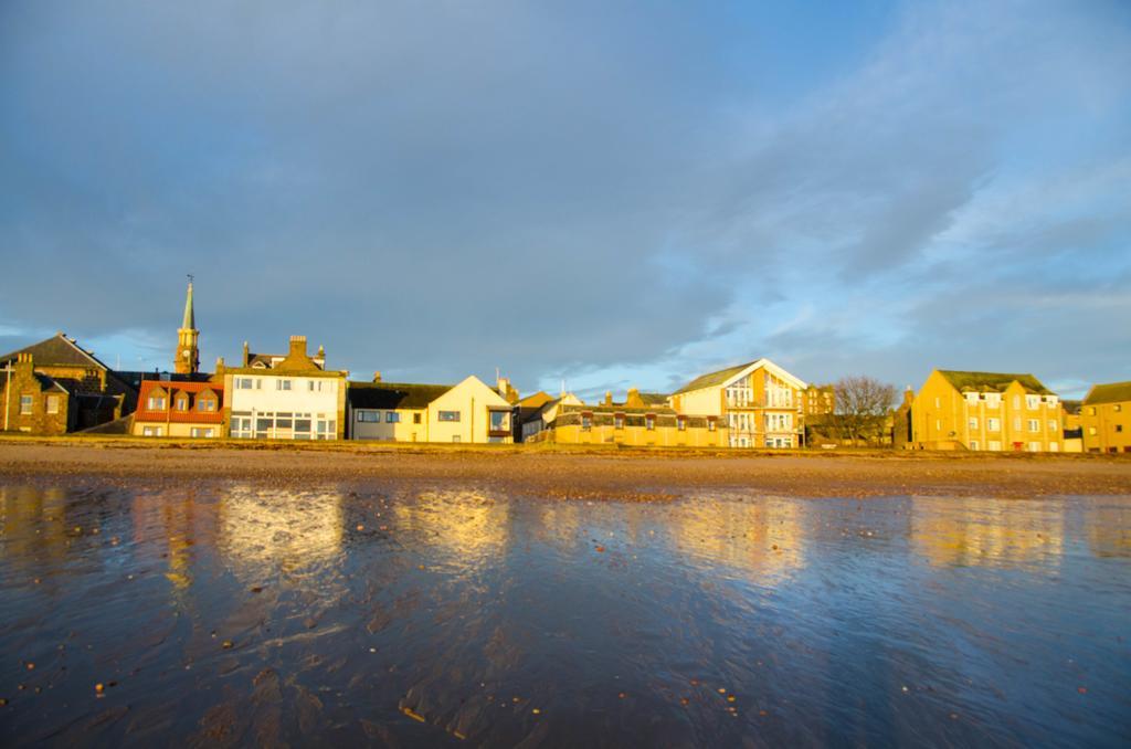 The Castle Stables Appartamento Dundee Esterno foto