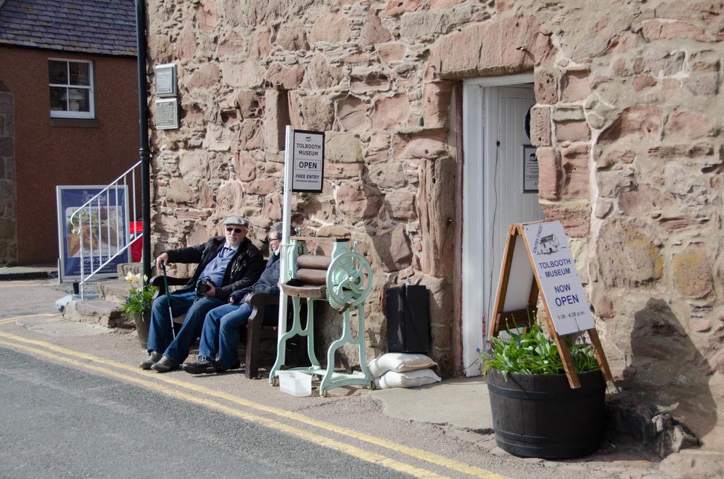 The Castle Stables Appartamento Dundee Esterno foto